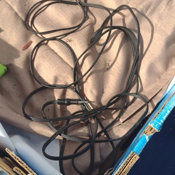 Sennheiser Headphones - Picture 3 of 3